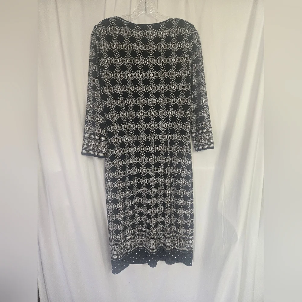 White House Black Market Black and White Geometric Midi Reversible Dress Size M - Picture 4 of 9